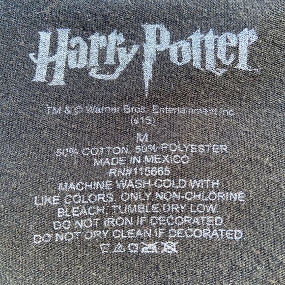 Hogwarts T-shirt *FREE w/ Purchase* - Picture 5 of 5